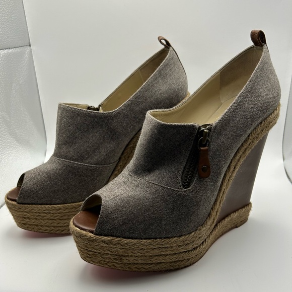 Christian Louboutin Gray Wedge Peep-Toe Shoes size 41 - Picture 3 of 8